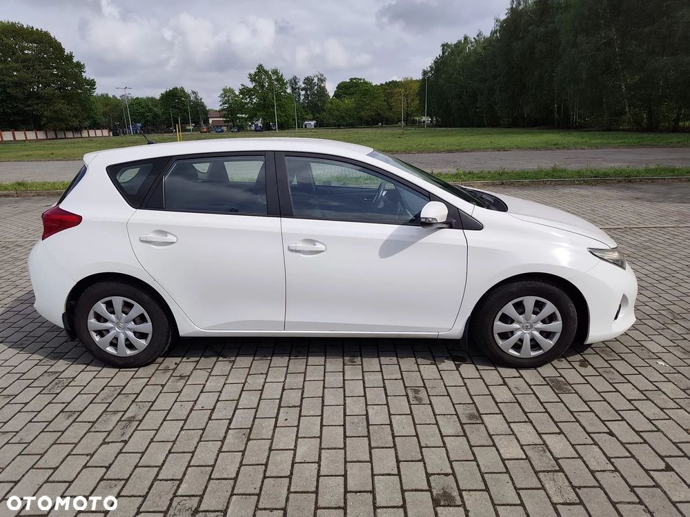 Toyota Auris 1.4 D-4D Active - 4