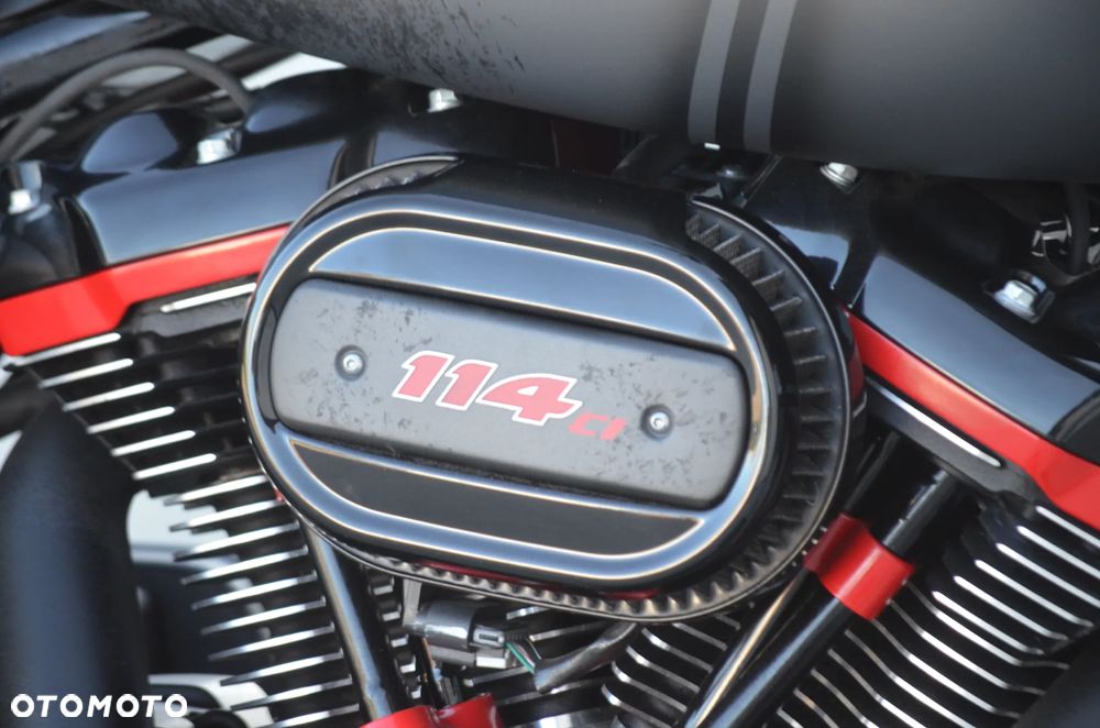 Harley-Davidson Touring Road Glide - 34