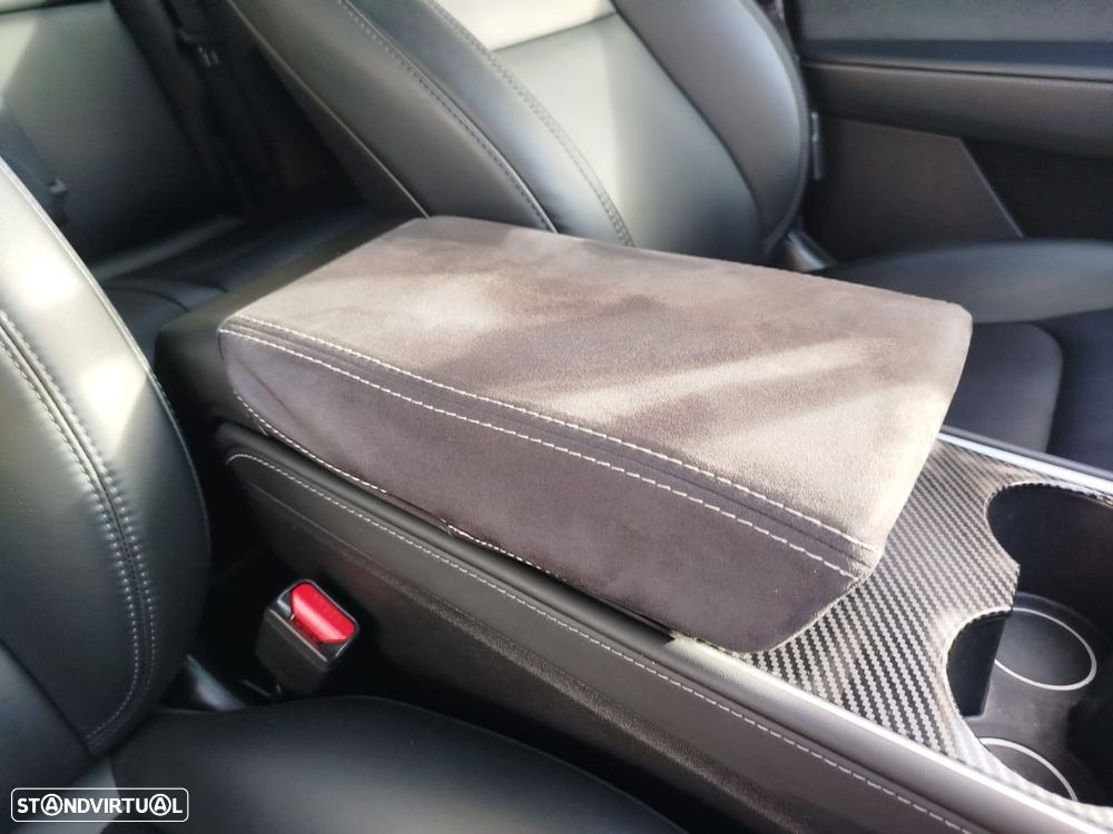 Tesla Model Y Tração Traseira Standard - 29