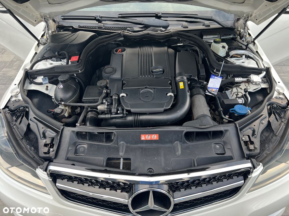Mercedes-Benz Klasa C 250 7G-TRONIC Edition - 22