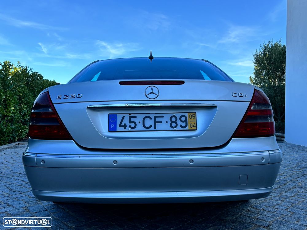 Mercedes-Benz E 220 CDi Avantgarde Aut. - 13