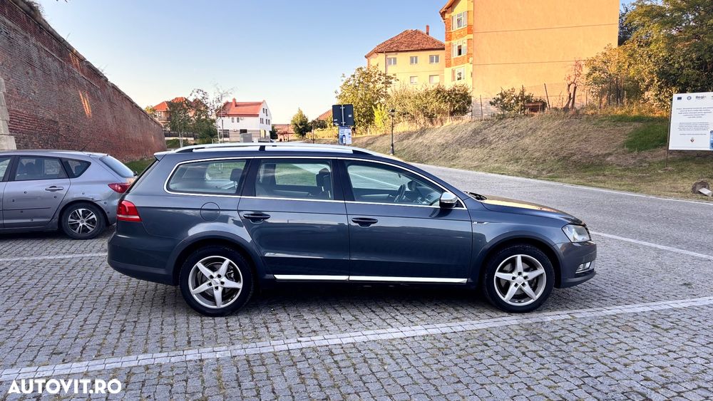 Volkswagen Passat - 12