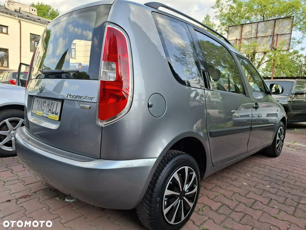 Skoda Roomster 1.2 Style PLUS EDITION - 2
