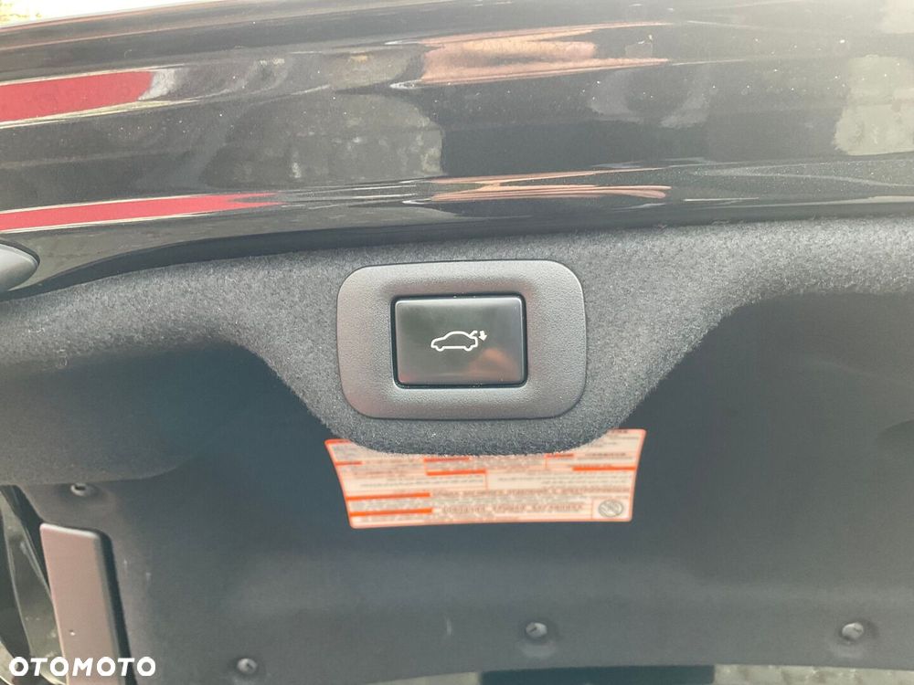 Lexus ES 300h F Sport Edition - 36