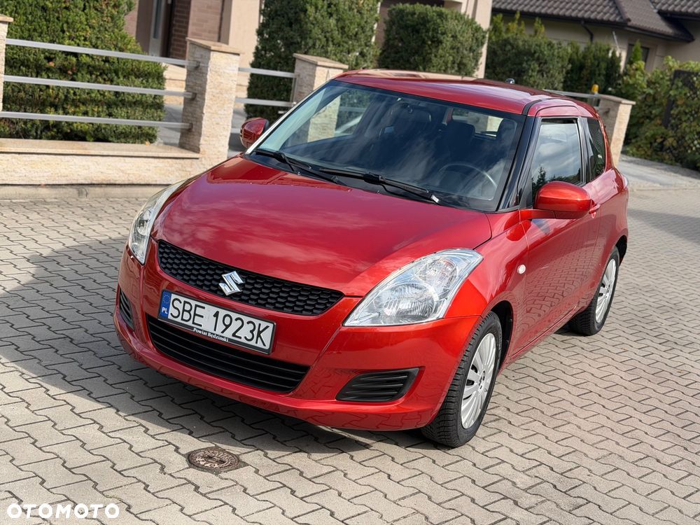 Suzuki Swift 2012 photo 2