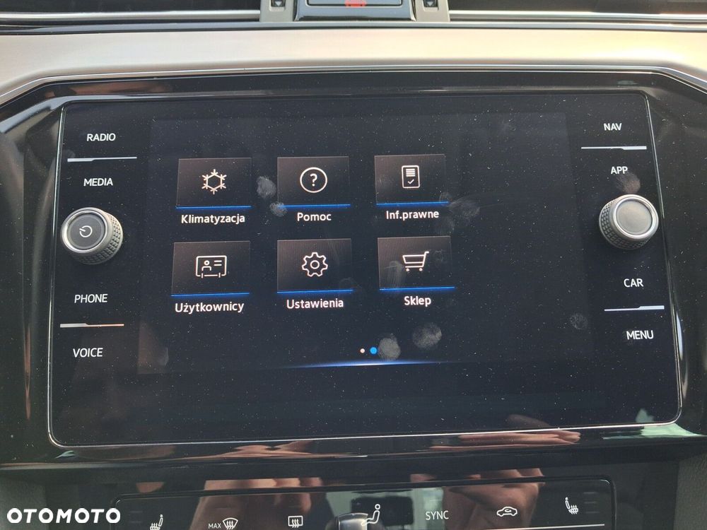 Volkswagen Passat - 18