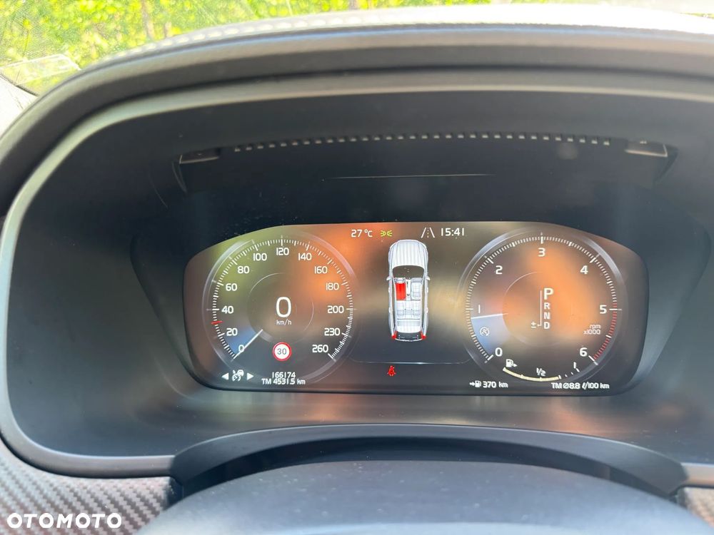 Volvo V90 Cross Country - 10