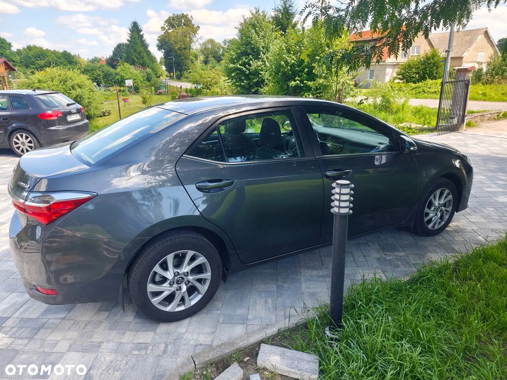 Toyota Corolla 1.6 Active - 3