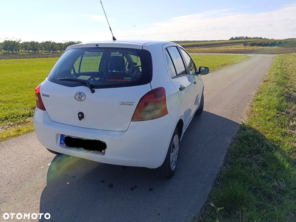 Toyota Yaris - 7