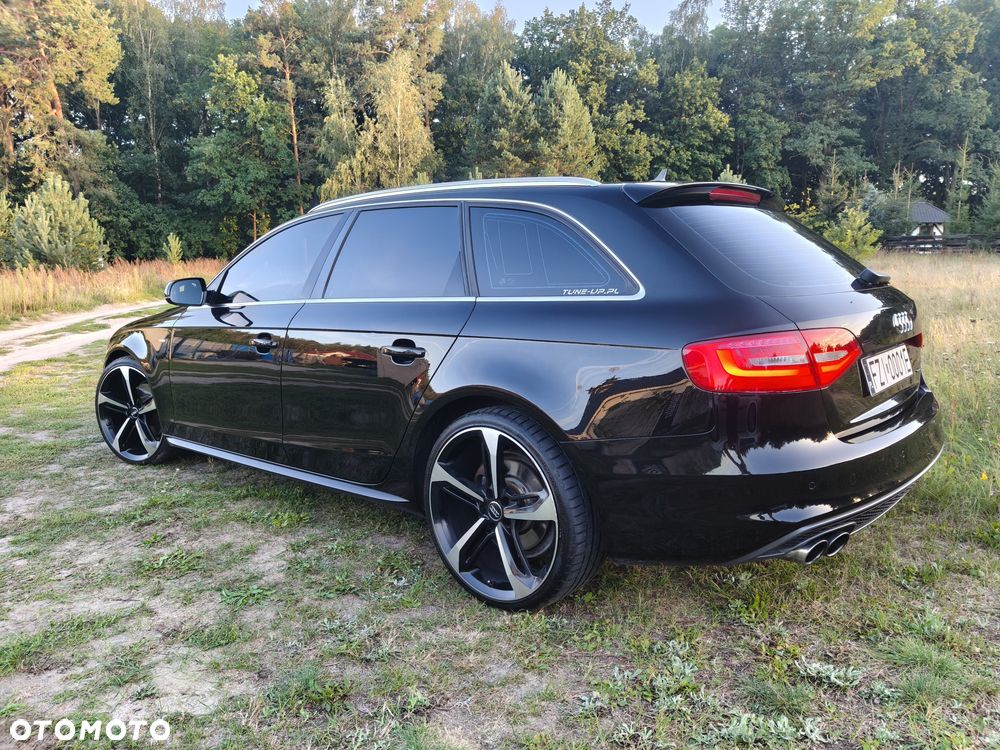 Audi A4 Avant - 10