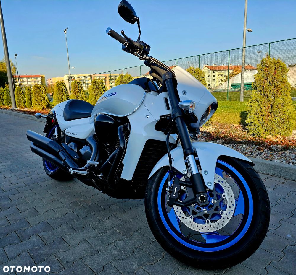 Suzuki Boulevard - 3