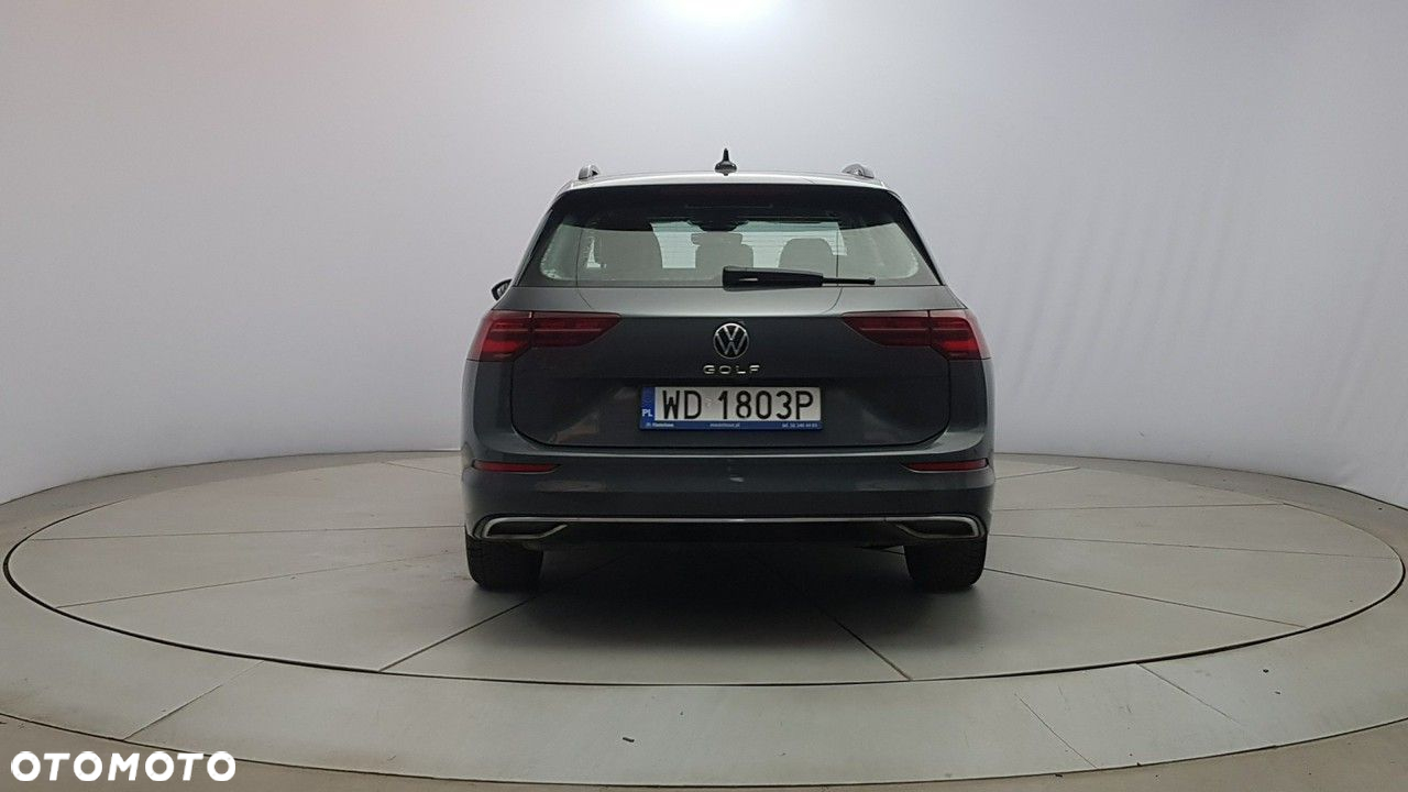 Volkswagen Golf - 6
