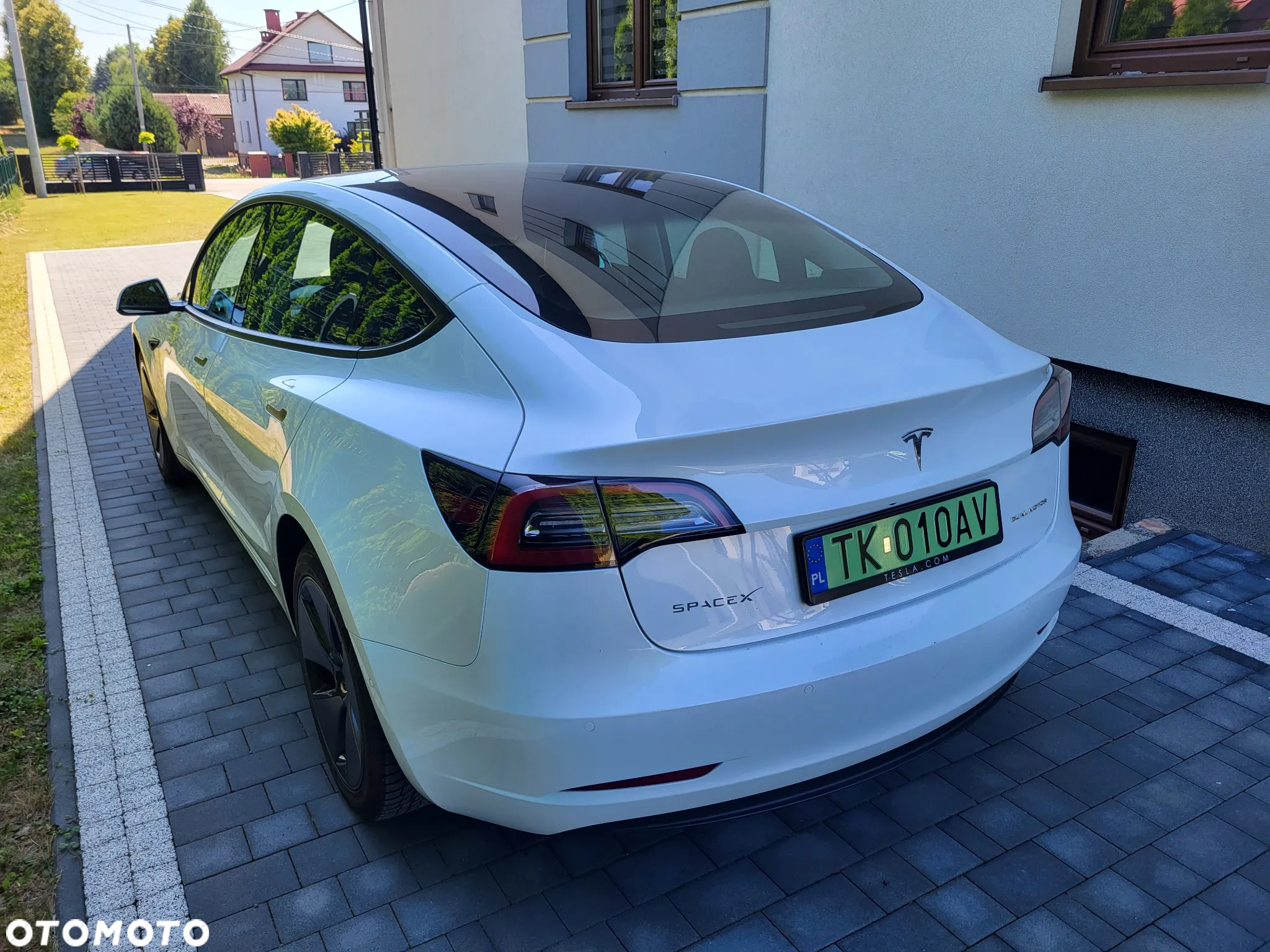 Tesla Model 3 - 3