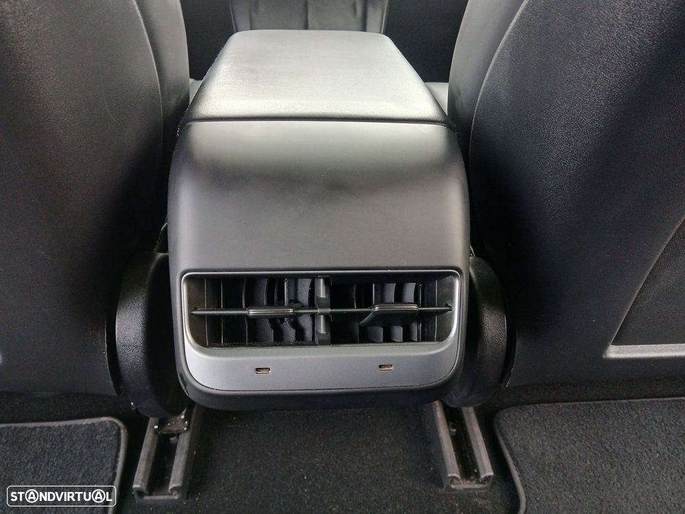 Tesla Model 3 - 15