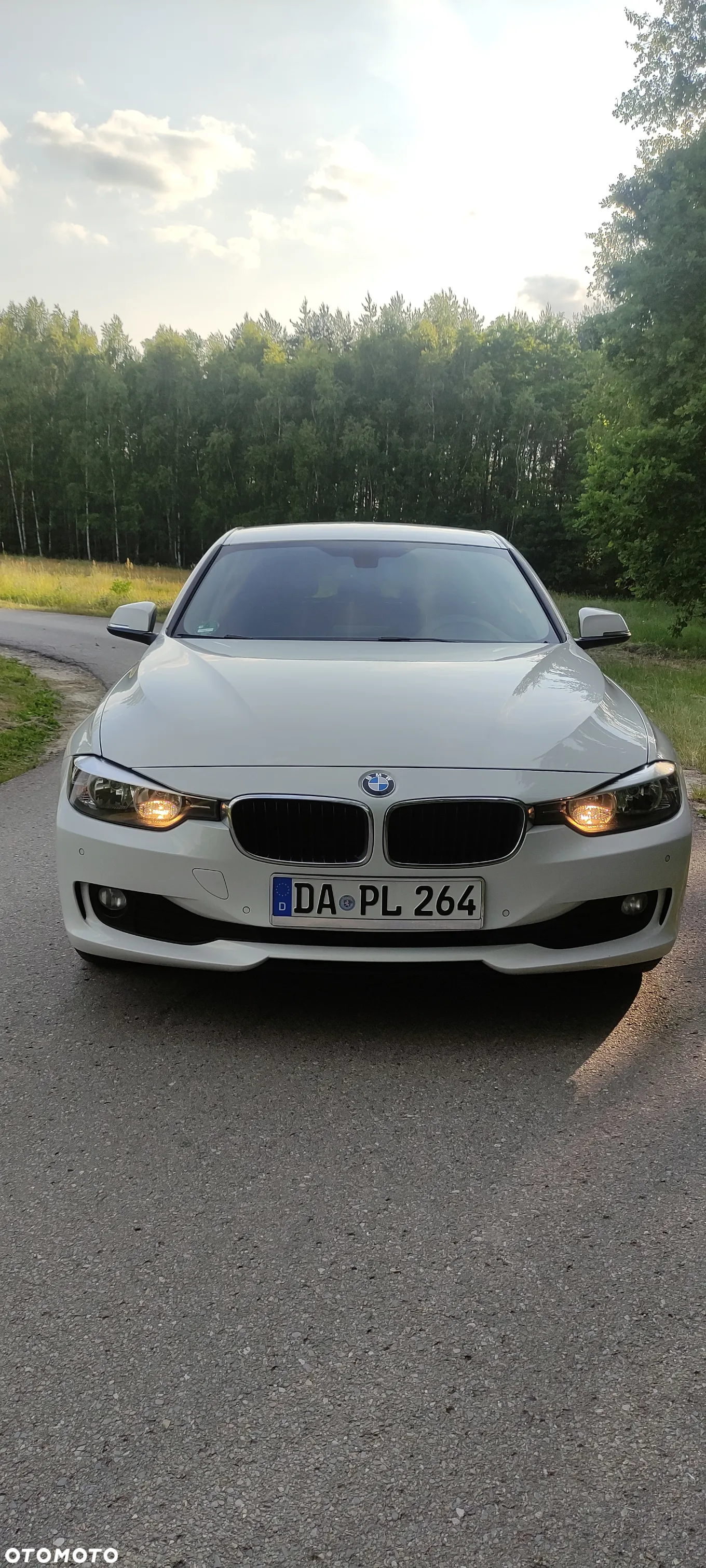 BMW Seria 3 318d Touring - 4