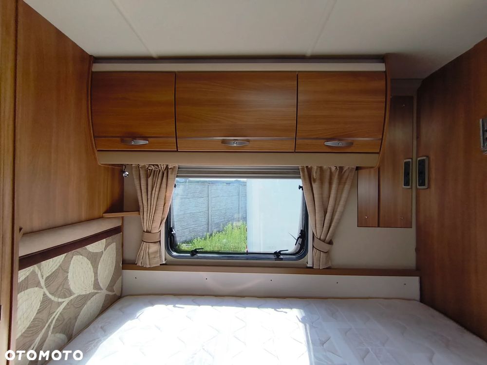 SWIFT CONQUEROR 565 - 32