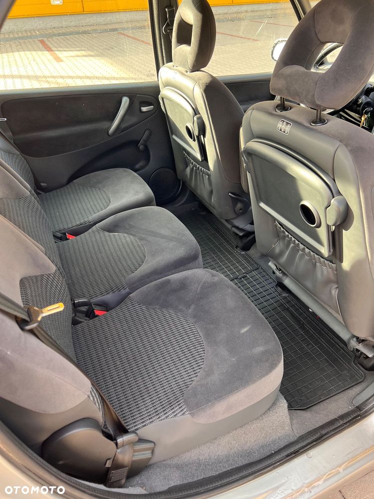 Citroën Xsara Picasso 1.6i 16V SX - 7