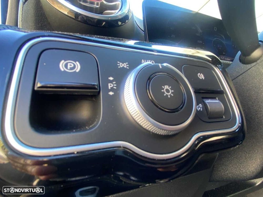 Mercedes-Benz A 180 Limousine d - 17