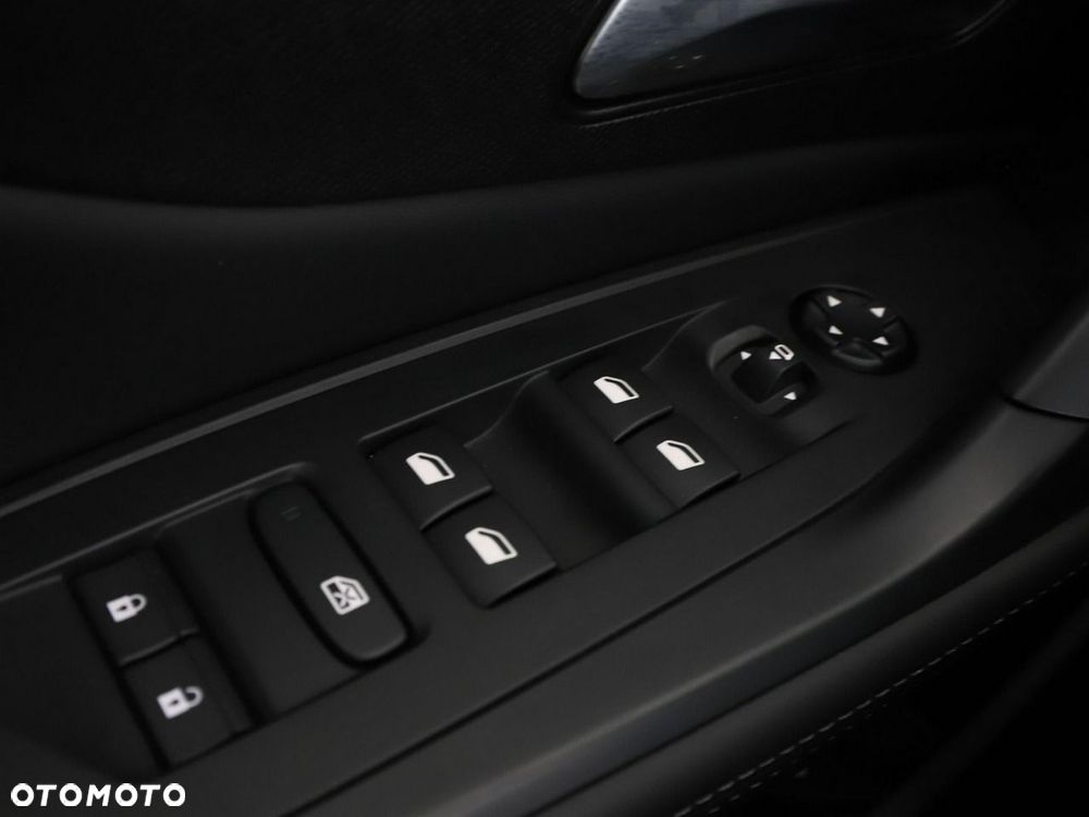 Peugeot 408 1.6 Plug-In Hybrid 225 Allure Pack EAT8 - 38