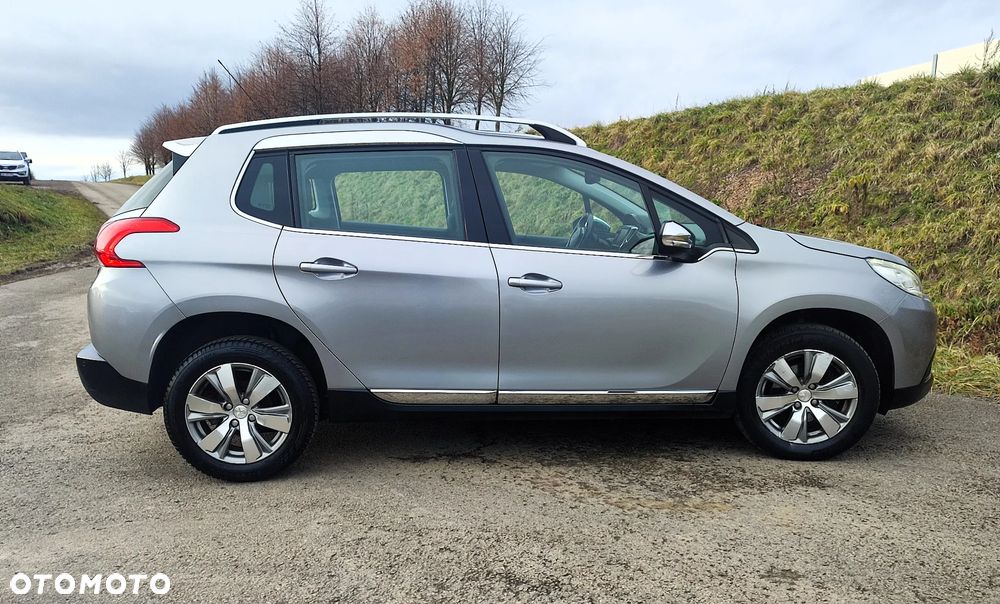 Peugeot 2008 1.6 VTi Allure - 17