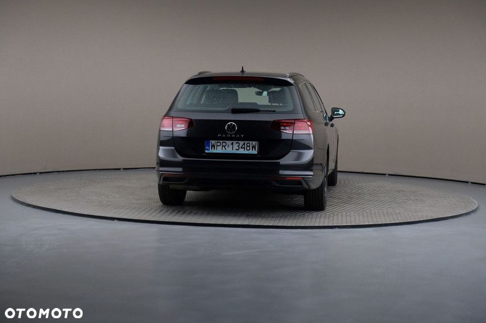 Volkswagen Passat Variant - 5