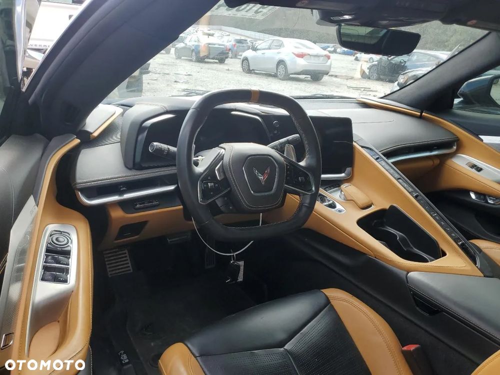 Chevrolet Corvette - 7