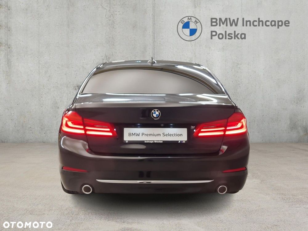 BMW Seria 5 520d Luxury Line sport - 4