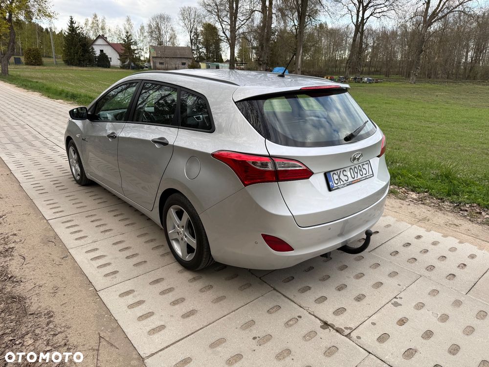 Hyundai i30 i30cw 1.6 CRDi Trend - 4