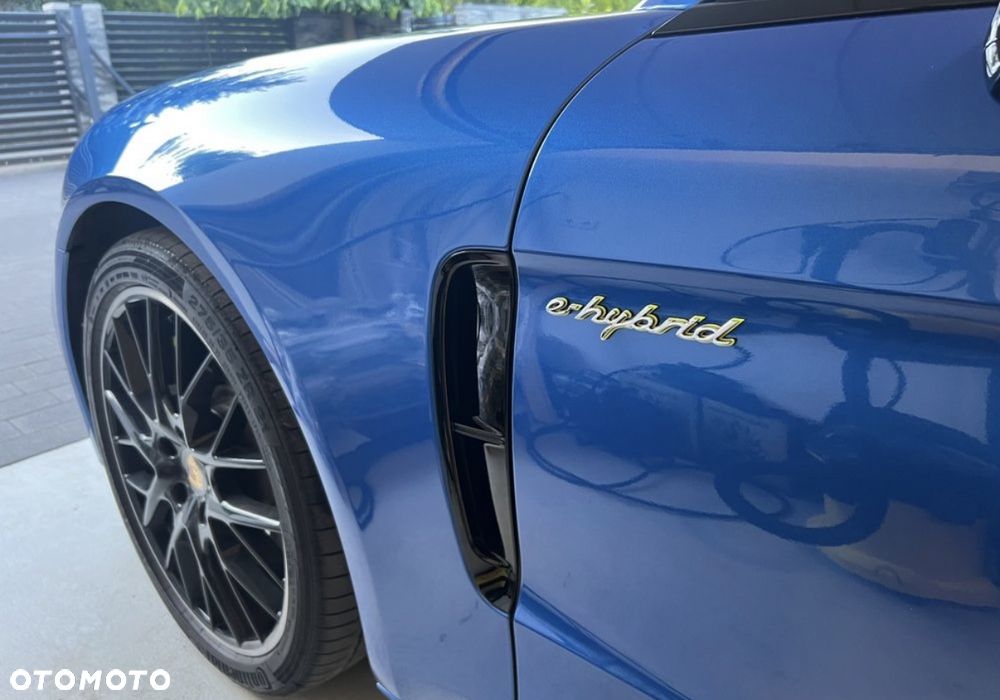 Porsche Panamera 4 - 23
