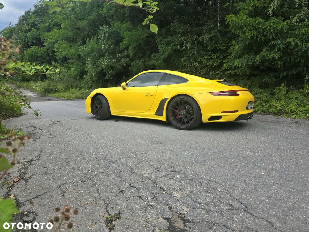 Porsche Carrera GT - 4