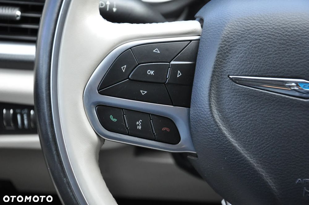 Chrysler Pacifica - 15