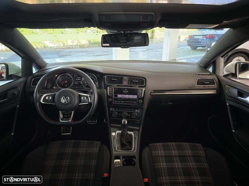 VW Golf 2.0 TSi GTi DSG - 26