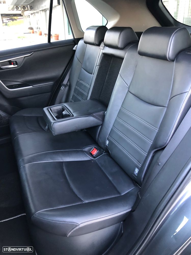 Toyota RAV4 2.5 HDF Exclusive P.Luxury - 25