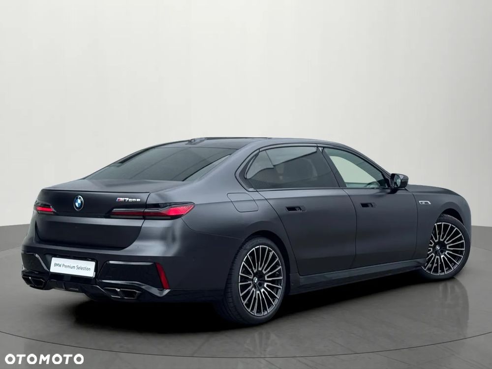 BMW Seria 7 M760e xDrive - 3
