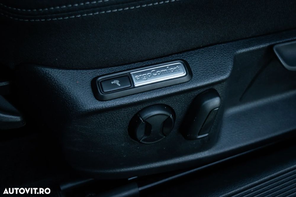 Volkswagen Passat 2.0 TDI SCR Highline - 19