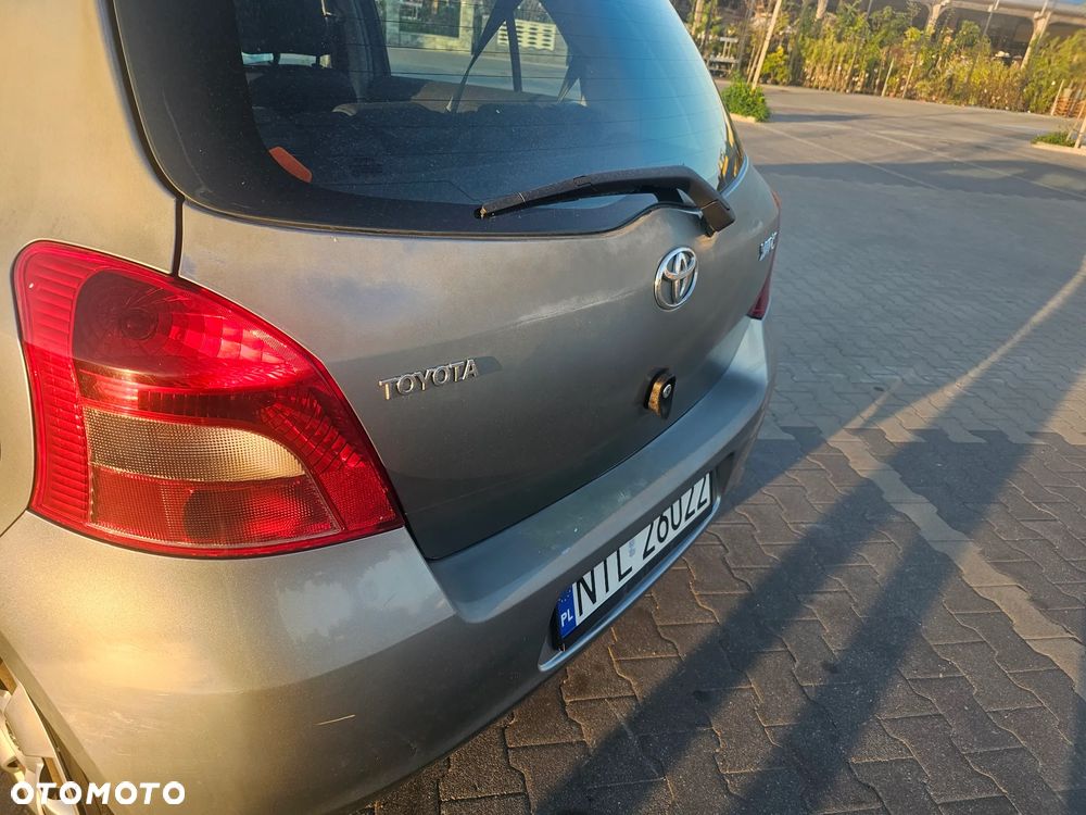 Toyota Yaris 1.3 Luna A/C - 9