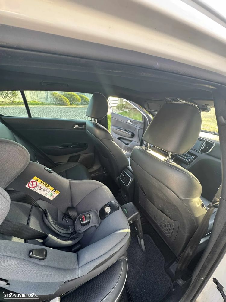 Kia Sportage 1.6 T-GDI GT Line+SRF - 40