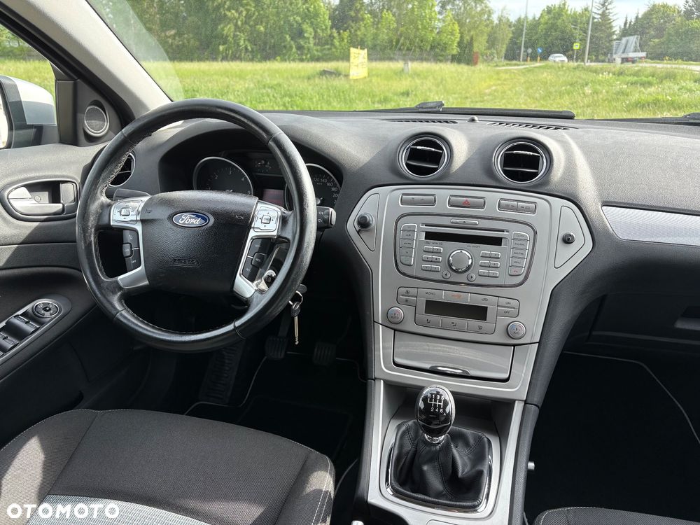 Ford Mondeo 2.0 TDCi Trend - 14