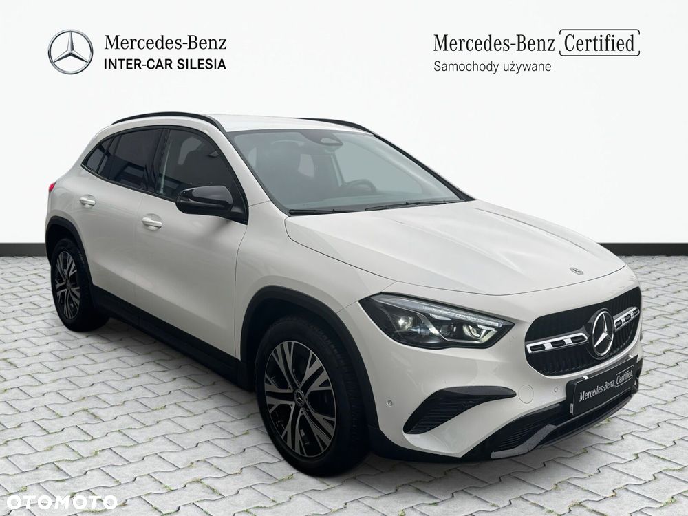 Mercedes-Benz GLA - 4