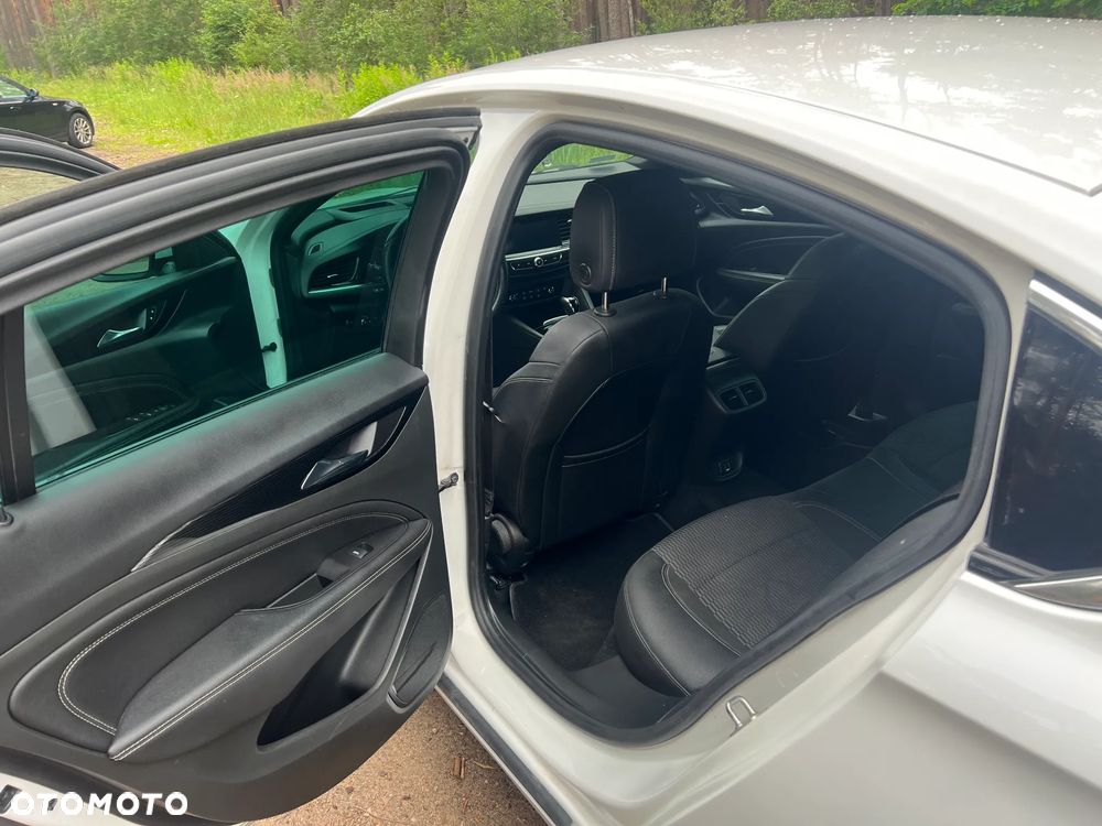 Opel Insignia - 12