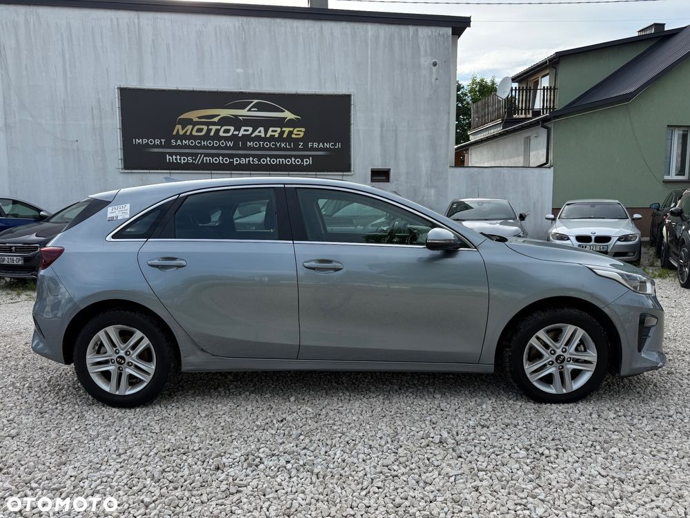 Kia Ceed - 8