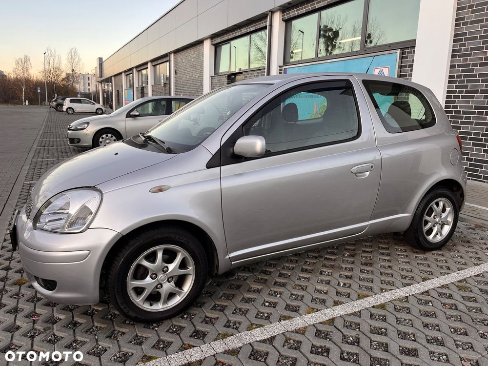 Toyota Yaris 1.3 - 5