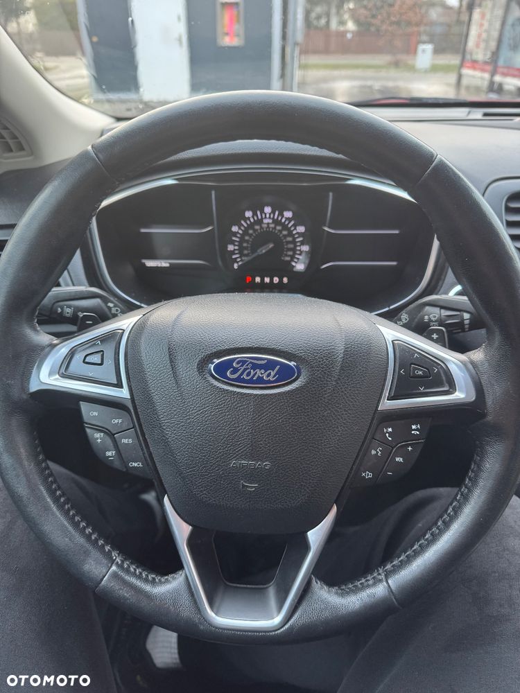 Ford Fusion - 17