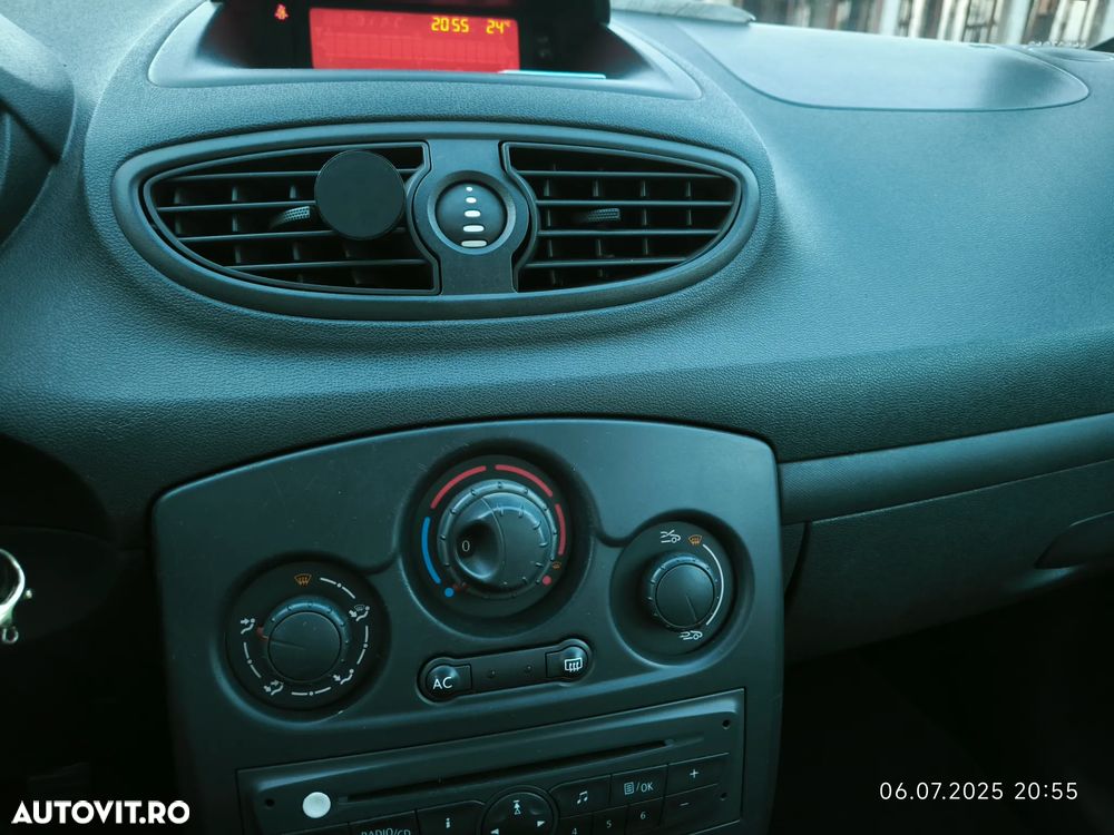 Renault Clio III 1.5dCi Authentique - 6
