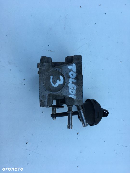 ZAWÓR EGR PASSAT B6 SEAT TOLEDO III 2.0 03G131063F - 1
