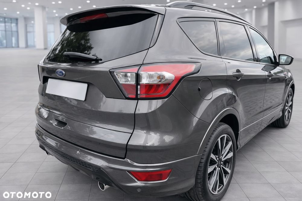 Ford Kuga 1.5 EcoBoost 2x4 ST-Line - 3