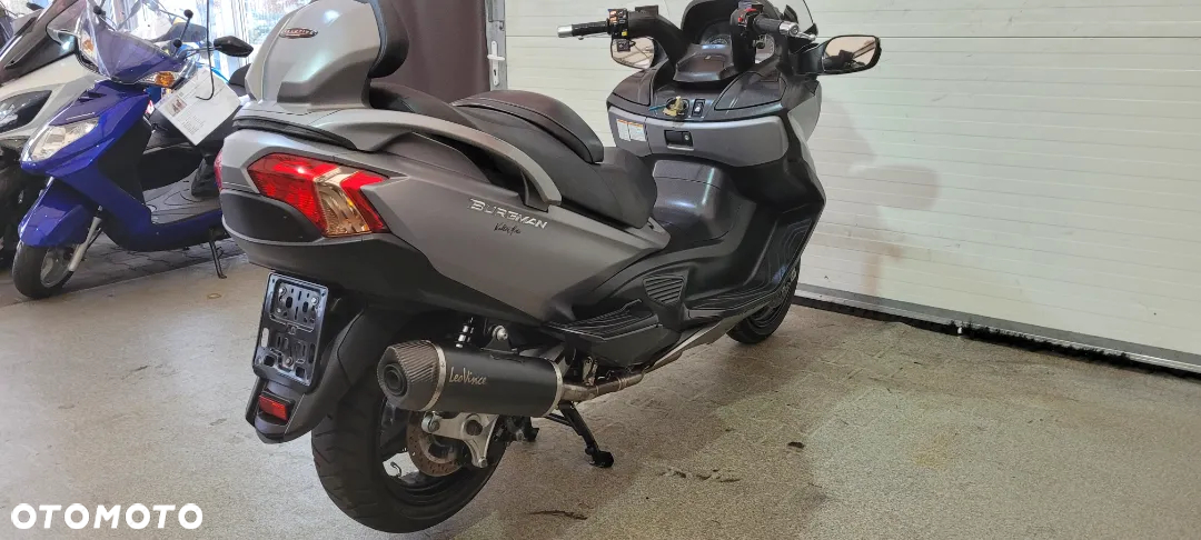 Suzuki Burgman - 28