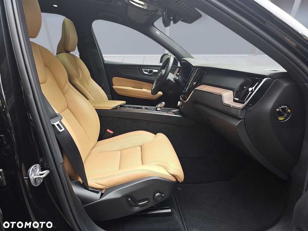 Volvo XC 60 T8 Plug-In Hybrid AWD Ultimate Bright - 22