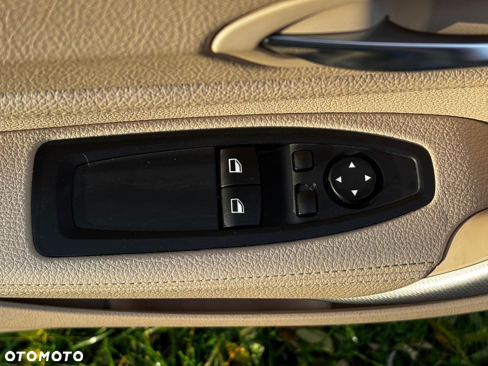 BMW Seria 1 118d - 13