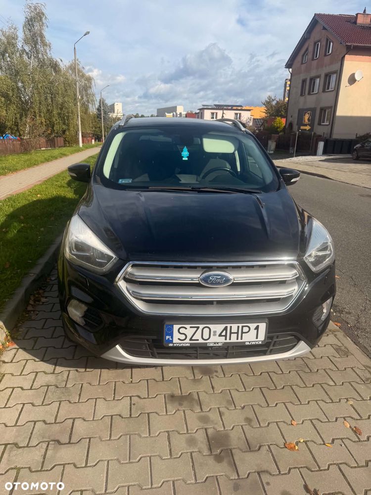 Ford Kuga - 1